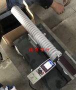 寧波某客戶為合金鋼螺栓和鑲件，風(fēng)力發(fā)電葉片襯套定制的專用噴砂